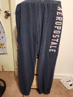 (Aeropostale) Navy Sweatpants. XL